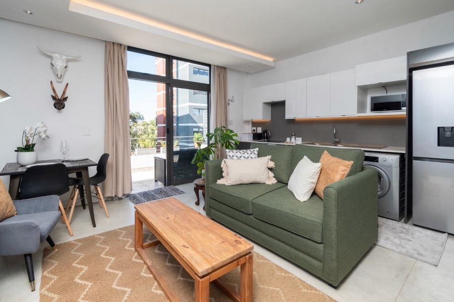 To Let 1 Bedroom Property for Rent in Green Point Western Cape